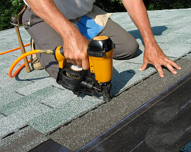 Best Roof Gutter Cleaning  in Anahola, HI